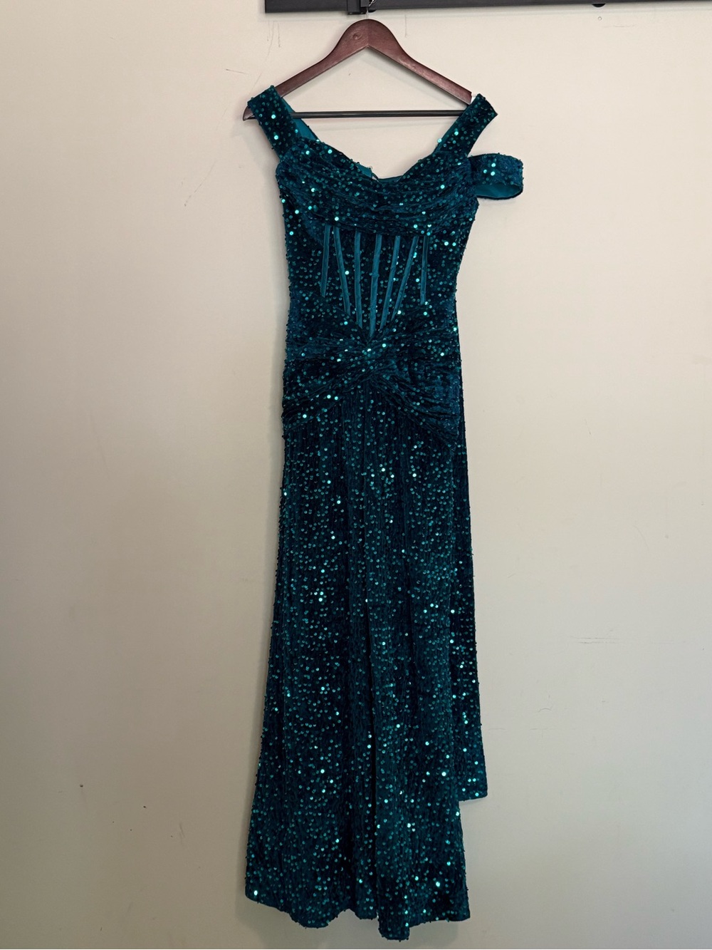 FITS LIKE 0-2 Sequin Evening Dress in Teal Green